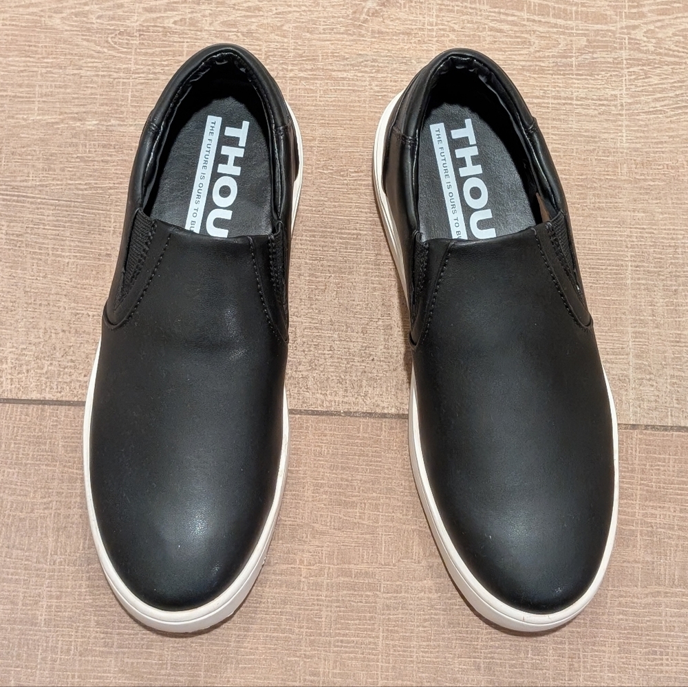 Thousand Fell Black Slip-On Women's Shoes Size 7